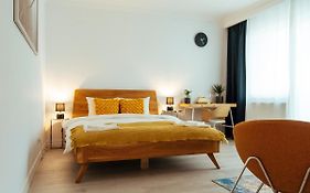 Luxurious And Cosy - Dristor